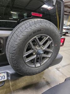 2025 JEEP WRANGLER — фото 10