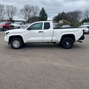 TOYOTA TACOMA SR - 2