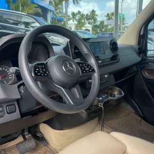 2021 Mercedes-BENZ SPRINTER 2500 — миниатюра 28