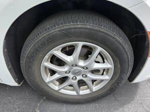 CHRYSLER PACIFICA TOURING L - 8