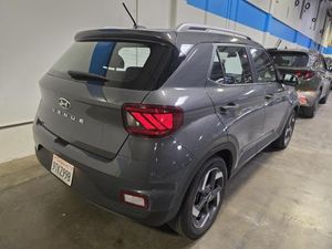 HYUNDAI VENUE SE - 2