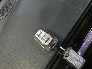 2023 Chrysler VOYAGER LX — миниатюра 14