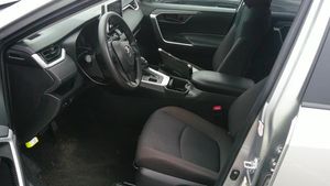 صورة 3 لـ 2025 Toyota RAV4 LE