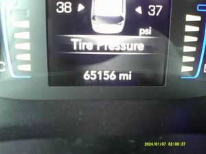 CHRYSLER VOYAGER LX - 5