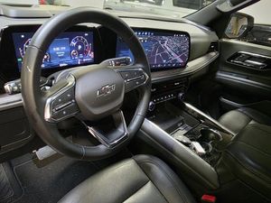 CHEVROLET SUBURBAN Z71 - 4