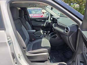 صورة مصغرة 32 لـ 2025 Chevrolet TRAILBLAZER LT