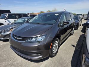 CHRYSLER VOYAGER LX - 1