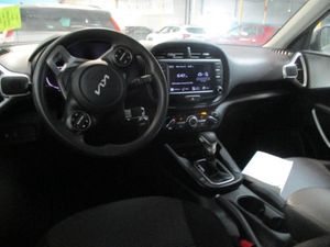 صورة 4 لـ 2023 KIA SOUL