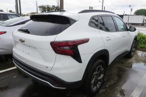 صورة 2 لـ 2025 Chevrolet TRAX LT